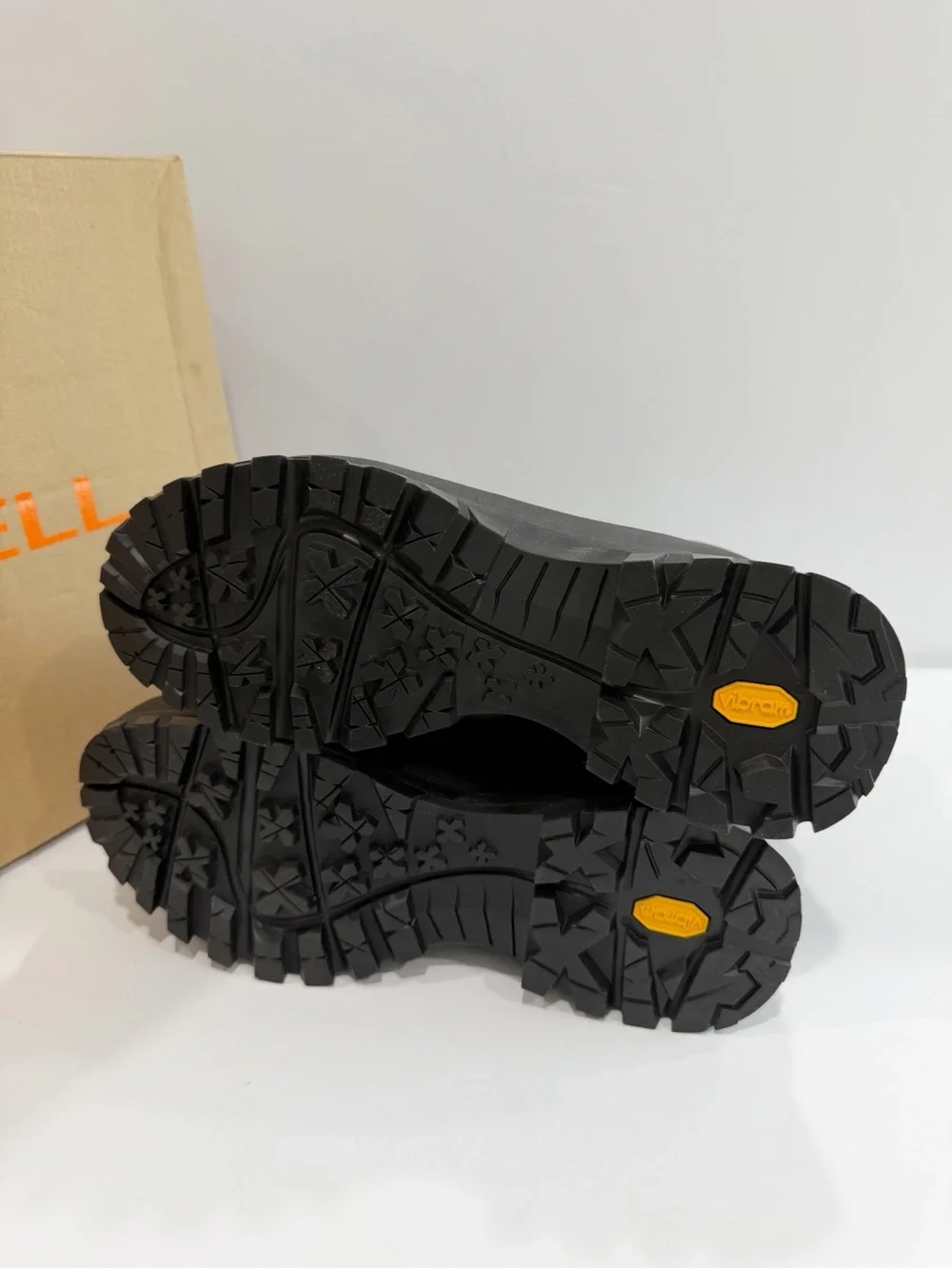 Merrell Women's Bristol Mid Leather Ankle Boots